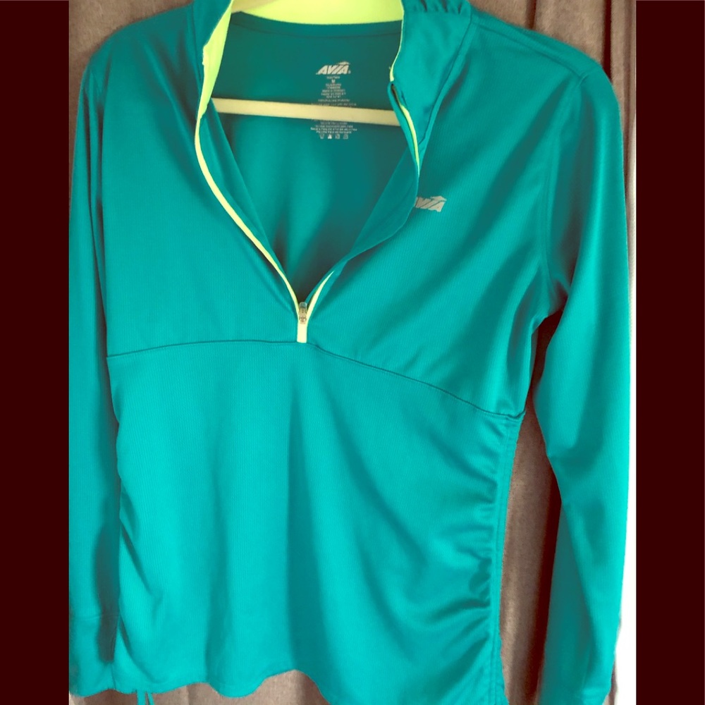 Avia workout pullover with thumb pulls